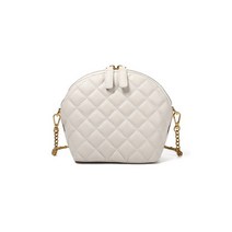 가죽 라운드 퀼팅 체인 크로스백