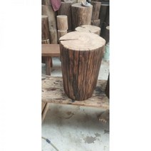 오래된 원목 느릅나무 통나무 스툴 원형 의자, 지름 30-32 높이 45