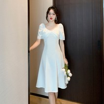프렌치 화이트 스커트 등록 화이트 스커트는 평소 가벼운 드레스 약혼식 원피스를 입을 수 있다.