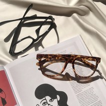 국산 뿔테안경 (2스타일) / TR 가벼운 무광 유광 호피 학생 남자 여자 큰 안경테