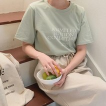브이와이 여자 미색 필기체 여성스러운 라운드 티셔츠