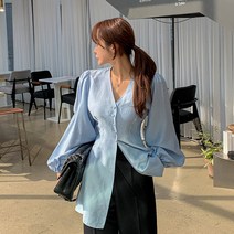 떳다그녀 로린 브이 라인 블라우스