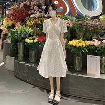[해외] CAMELOT 플라워 브이넥 슬림해보이는 여름 원피스