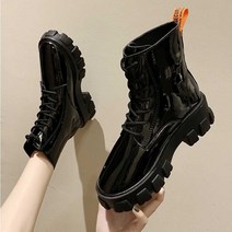 여자 대학생 소개팅 워커 스타일 패션 코디 여행