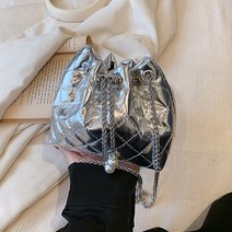 엉클조이 그로시 에나멜 퀼팅 체인 미니백 HTA090