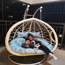 이마트트레이더스 행잉체어 라탄그네의자 둥지의자, B