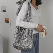 뱀 비늘 패턴 가방