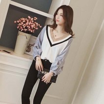 이지핏 깊은 브이넥 줄무늬 퍼프소매 데이트룩 여사친룩 코디 스트라이프티 스트라이프긴팔티 여자긴팔티 여자셔츠 줄무늬티 줄무늬옷 스트라이프옷 가을긴팔티