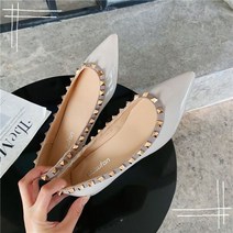 락스터드 스트랩구두 발랜티노하이힐 스트랩뮬 로우단화 스트랩슬리퍼 가을락스터드 발랜티힐 미들통굽뮬 여름락스터드샌들 락스터드하이힐 발랜티노뮬