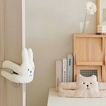 모서리보호 토끼 곰 인형 문 손끼임방지 도어스토퍼, 2-도어스토퍼-토끼