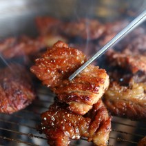 100% 국산 1등급이상/ 1kg 이중칼집과 과채비법양념의 울산명물 수제칼집 양념돼지갈비 - 친정갈비