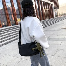 OURFIT 캐주얼 심플 크로스백