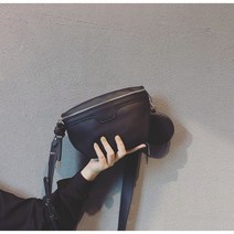 가죽 크로스 클러치 슬링백 힙색 벨트백 반달 새들백