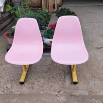 플라스틱벤치 야구장의자 버스터미널의자 대기실 야외벤치, 두 사람