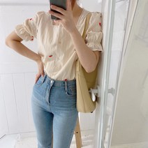 보블리에 / 장미꽃 자수 블라우스