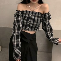 [랜덤플레이] 오프숄더 크롭 체크 블라우스