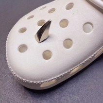 금속 리벳 장식 펑크 스파이크 박힌 디자이너 신발 매력 악어 지비 나막신 어린이 여성 소녀 선물 매력