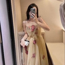이나딘 신슬기 베트남 꽃무늬 해외여행 여름옷 동남아 휴양지룩 원피스 괌원피스 발리여행 휴양지 홀터넥 백예린 시밀러룩