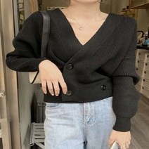 브이넥 랩오프숄더 크롭 니트 슬림핏 여성패션의류