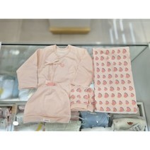 아가방 [동아쇼핑점] 겨울이월 신생아여아 출산선물세트 # 무형광 실내복 +긴팔배냇저고리+신생아 출산 필수템 / 배내저고리 손싸게 속싸보 모자세트 구성 하트뿅뿅 4종SET
