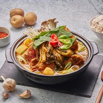 정통 통뼈 우거지 가득 감자탕 밀키트(2/3인분)