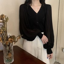 프리아 버튼 블라우스 여성룩 페미닌 캐주얼