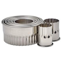 Winco 11피스 플루티드 원형 스테인리스 스틸 지름 2.5cm(1인치)에서 7.6cm(3인치) x 높이 2.5cm(1인치) 쿠키 커터 세트, 1 3/8