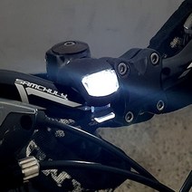LED 2P 검정 로드 자전거 전조등 킥보드후레쉬 안전등 불빛 전등