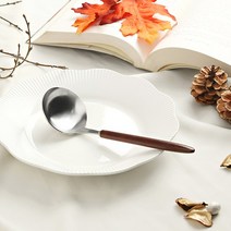 메이플 우드 옻칠 커트러리 소국자, 없음