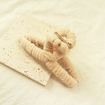 MOOLDN 뽀그리 올림머리 반묶음 가벼운 아크릴 헤어집게