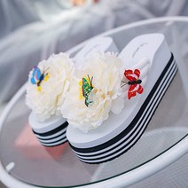 웨지샌들 여성 플랫폼 꽃 슬리퍼 여름 신상품 신발 슬라이드 웨지 힐 두꺼운 비치 샌들 럭셔리