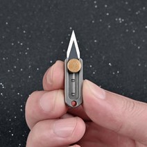 수공구 세트 티타늄 합금 미니 EDC 나이프 캠핑 장비 언복싱 키 체인 야외 멀티 도구 걸이, folding knife B