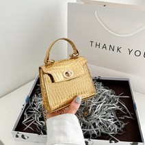 2022년 S/S 패셔너블한 토트백 여름 심플 숄더백 패션 크로스백 악어무늬 스퀘어백입니다.