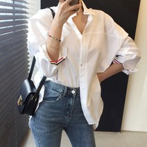 [랜덤플레이] 오버핏 등 단추 트임 삼선 포인트 셔츠