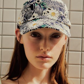 포에지담 FLORAL APPLIQUE CAMP CAP