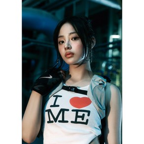 당일배송[I LOVE ME 뉴진스 민지 슈퍼내추럴 아이러브미 고탄력스판 크롭 반팔티]캐주얼룩 여캠 클럽 방송 촬영 무대의상 프로필촬영 비제이의상 댄스팀 공연복 바디프로필