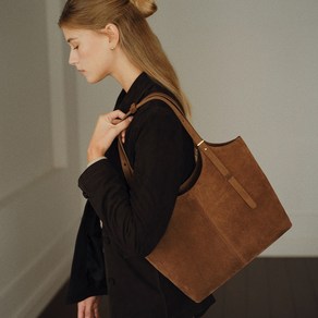 드메리엘 90 Veneta Bag Medium Chestnut