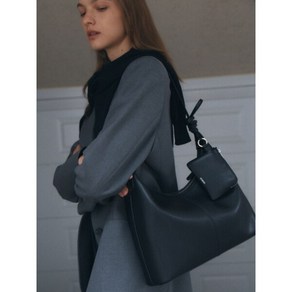 [드메리엘] Veneta Hobo Bag Medium Black