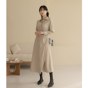 [리리앤코] 렌슈디케 피치기모 브이넥 오픈카라 랩 핀턱 롱 원피스