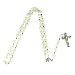 Glow in the Dak Rosay 목걸이 Jesus Chist fo Coss Pendant 야광성 차이