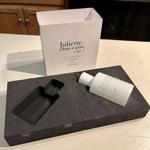 줄리엣 해즈 어 건 낫 퍼퓸 포 우먼 50ml 오드퍼퓸 스프레이, 1개