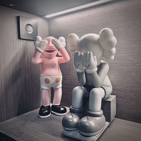 Original Fake KAWS 30cm 샤이 카우스 x 그레이 카우스 피규어 2종 세트