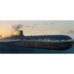 HOBBYBOSS Russian Navy Typhoon SSBN 1/350 (83532)