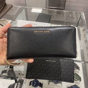 [미국직배송]빠른배송 마이클코어스 Michael Kors Logo Travel Continental Wallet 젯 셋 트래블 월렛 장지갑 호환 35T7GTVE7L