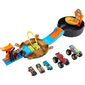 Hot Wheels Monste Tucks 스턴트 타이어 놀이 세트 몬스터 트럭 3개 및 자동차 4개 포함 1:64 스케일 [], 플레이세트