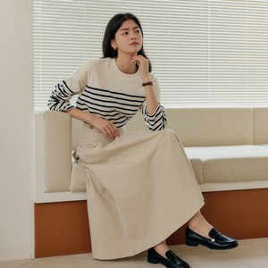 엽페 TUCKED FLARE SKIRT