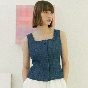 블랭크공삼 Italian fabric square neck sleeveless top