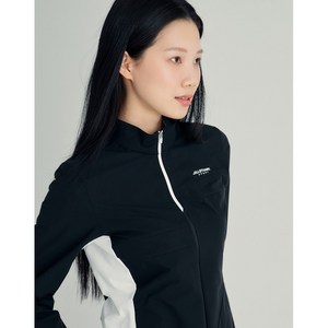 질스튜어트스포츠 JILL SPORTS 프리앵글 트레이닝 블랙 경량 우븐 여성 트랙탑 JFJU2B361BK