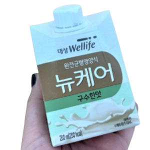 뉴케어 구수한맛 클래식 200ml 3대 영양소와 22종의 비타민 미네랄 이소말토올리고당 함유 누룽지처럼 구수한맛 열량구성비(%) 단백질:지방:탄수화물=::, 30개