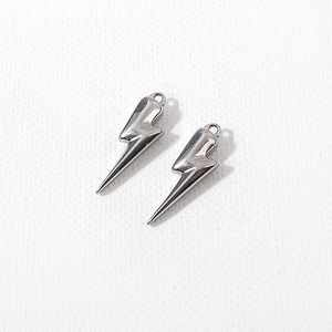 비즈아이 [8-025-18]써지컬스틸 펜던트 통통번개 7.5x25mm 무도금 1개